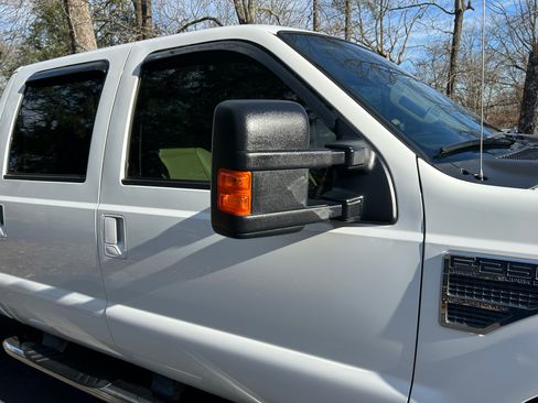 Used 2010 Ford F250 Lariat image 9