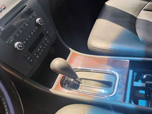 Used 2007 Buick LaCrosse CXS FWD image 11