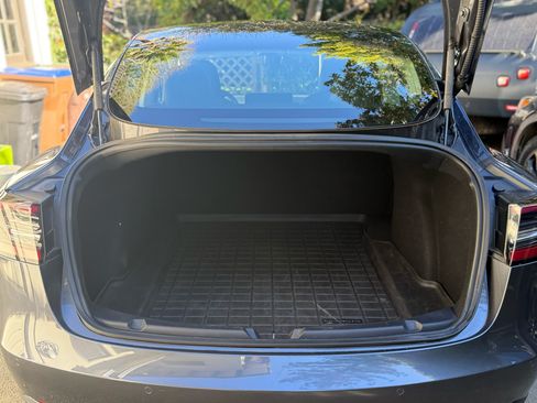 Used 2019 Tesla Model 3 Standard Range Plus image 6