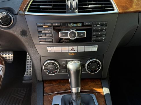 Used 2015 Mercedes-Benz C 250 Coupe image 23