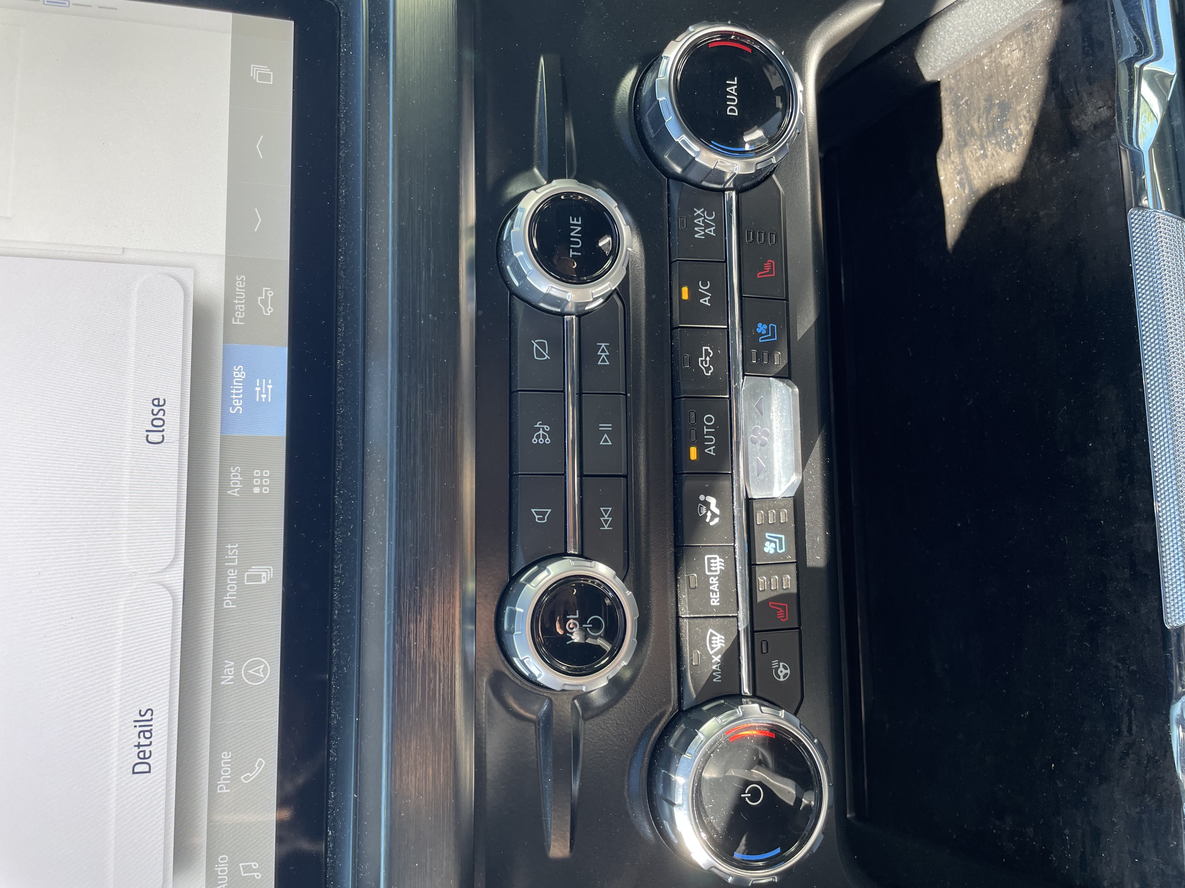 Used 2024 Ford F250 Lariat w/ Lariat Ultimate Package AWD/4WD image 24