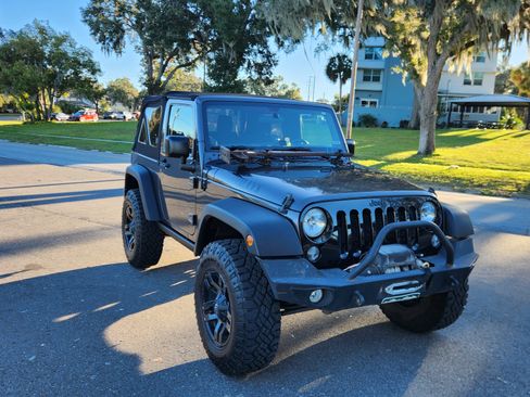 Used 2014 Jeep Wrangler Sport image 5
