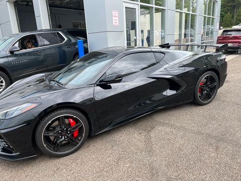Used 2022 Chevrolet Corvette Stingray Coupe 2D w/ Z51 Performance Package image 5