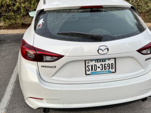 Used 2017 MAZDA MAZDA3 Sport FWD image 4