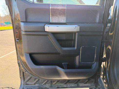 Used 2022 Ford F250 Lariat w/ Tremor Off-Road Package image 22