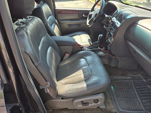 Used 2004 GMC Envoy XL SLT image 6