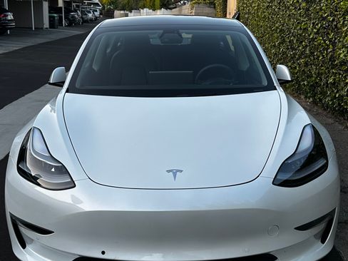 Used 2022 Tesla Model 3 Long Range AWD/4WD image 21