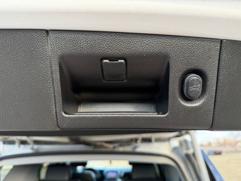 Used 2018 GMC Yukon SLT w/ Open Road Package image 23