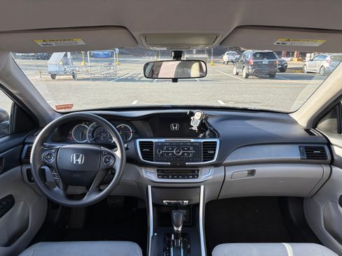 Used 2015 Honda Accord LX image 8