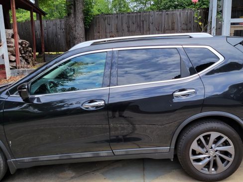 Used 2016 Nissan Rogue SL w/ SL Premium Package FWD image 7