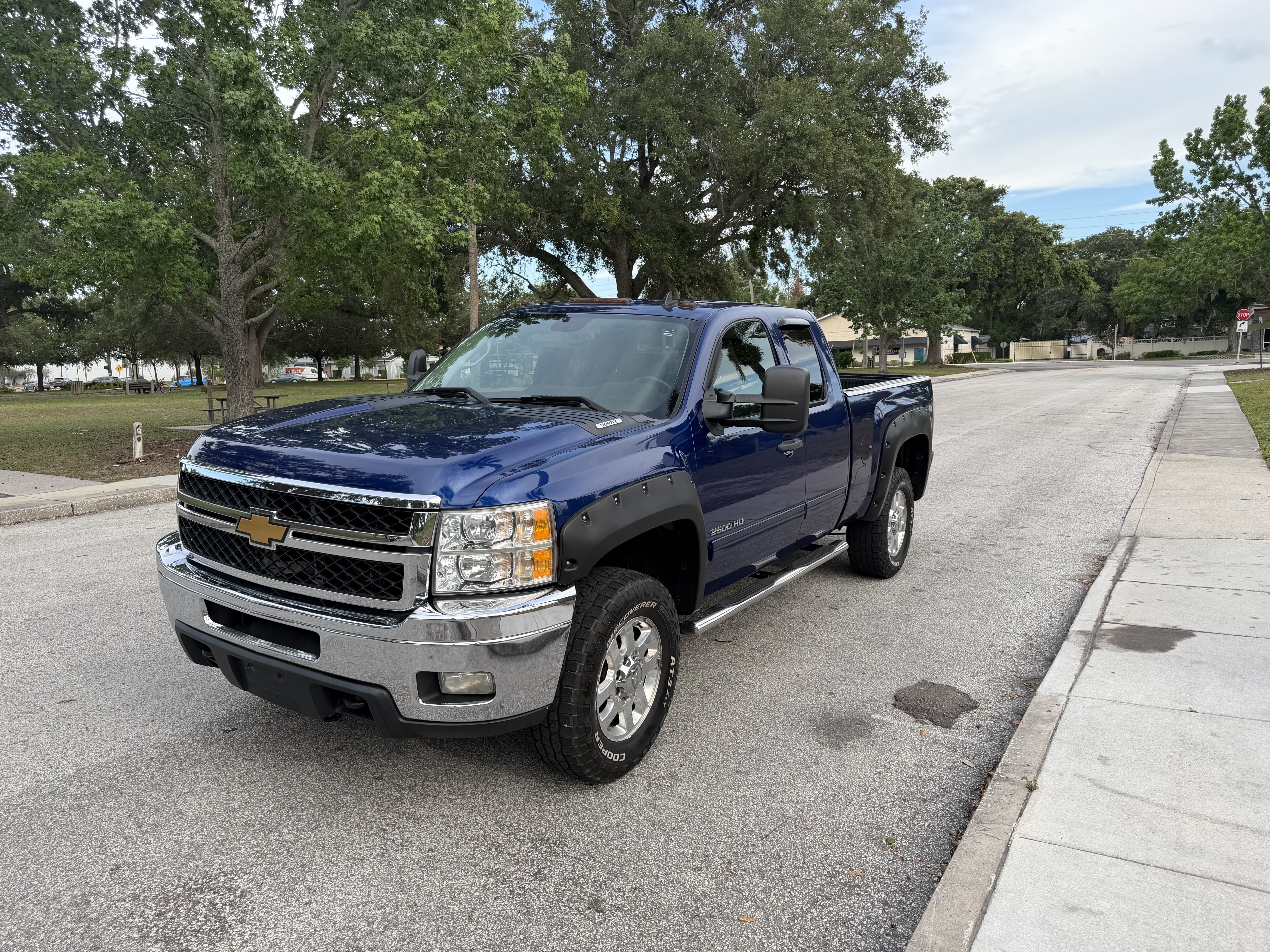 Used 2013 Chevrolet Silverado 2500 LT w/ Interior Plus Package AWD/4WD image 1