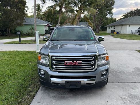 Used 2018 GMC Canyon SLT w/ Driver Alert Package AWD/4WD image 2