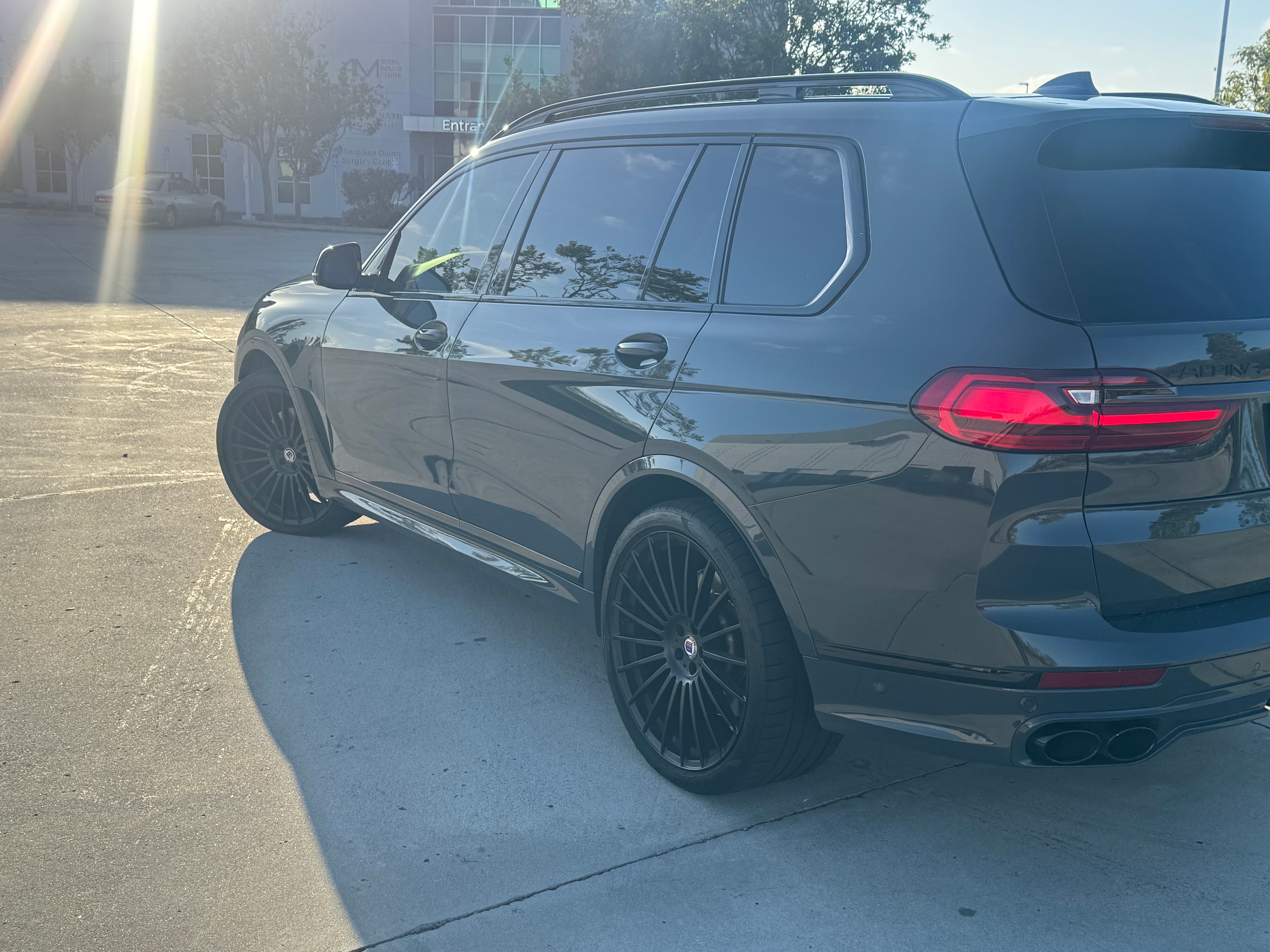 Used 2022 BMW ALPINA XB7 AWD/4WD image 5