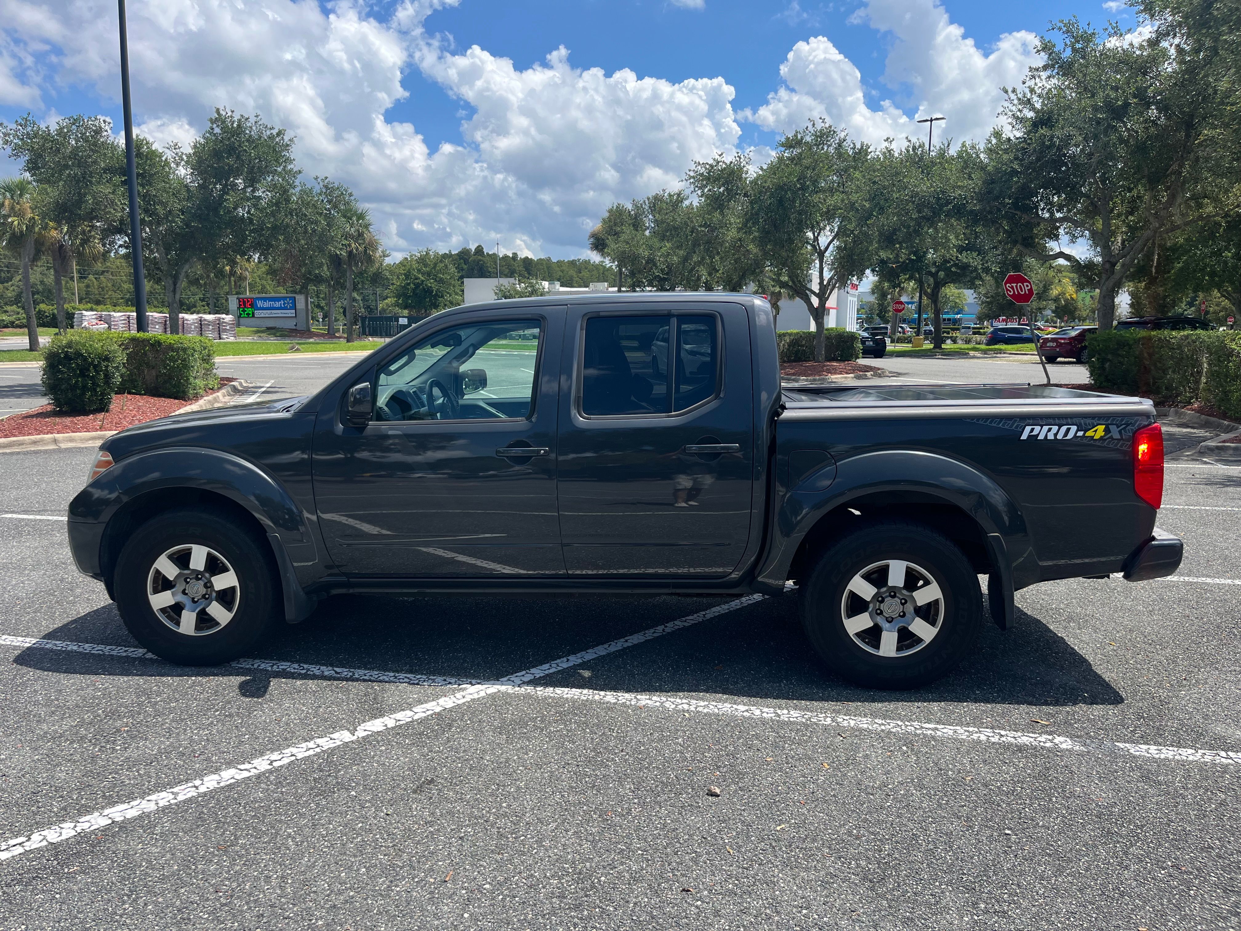 Used 2013 Nissan Frontier PRO-4X AWD/4WD image 11