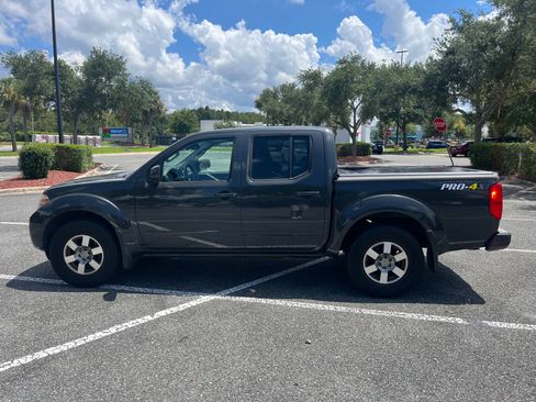 Used 2013 Nissan Frontier PRO-4X AWD/4WD image 11