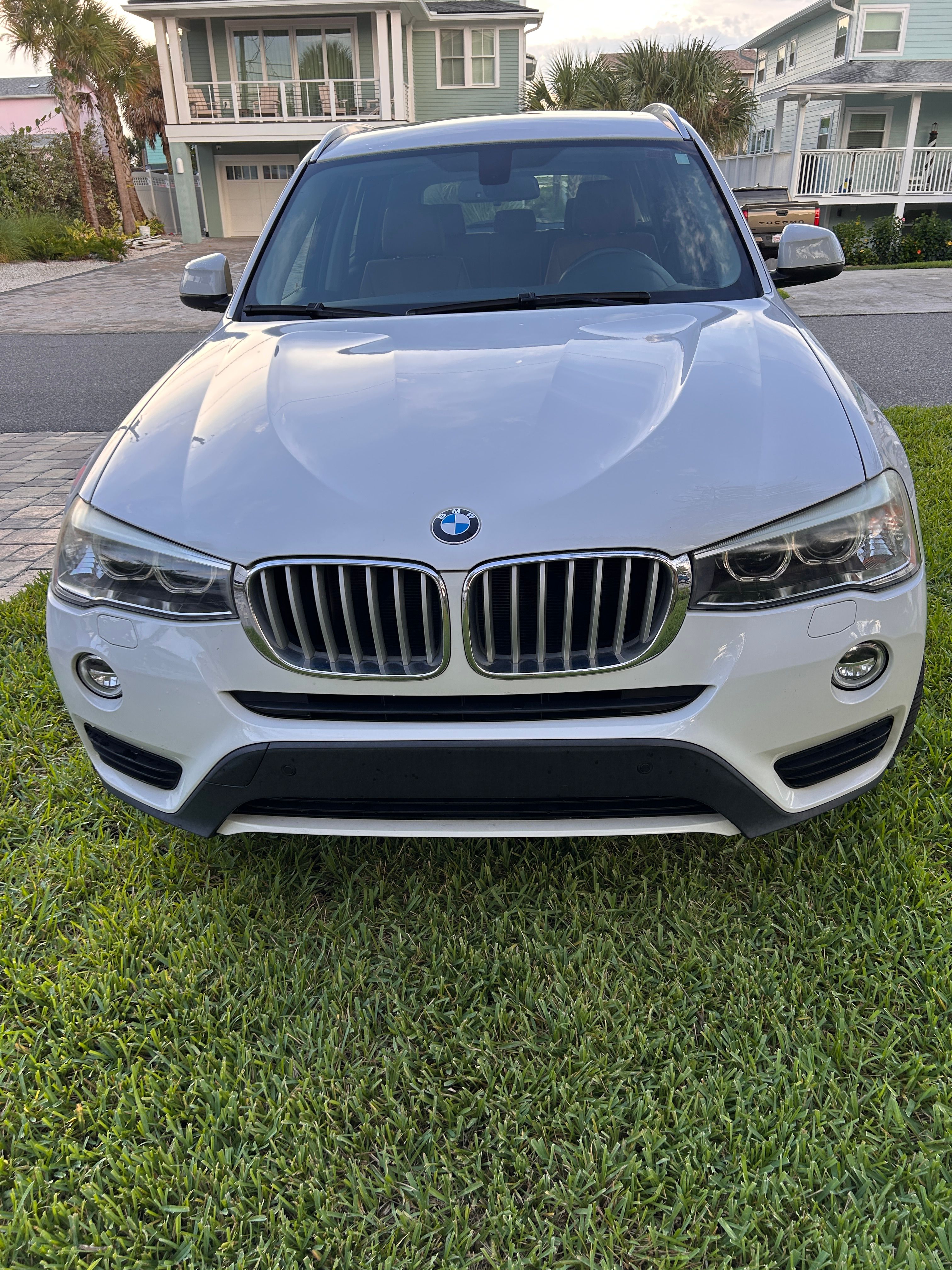 Used 2017 BMW X3 xDrive28i AWD/4WD image 2