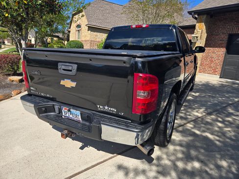 Used 2011 Chevrolet Silverado 1500 LT w/ Texas Edition image 4