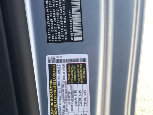 Used 2010 Volkswagen Golf 2-Door image 18