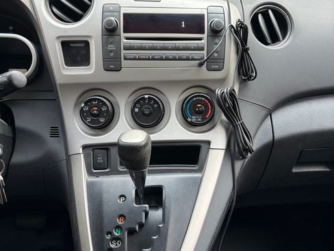 Used 2009 Pontiac Vibe GT FWD image 14