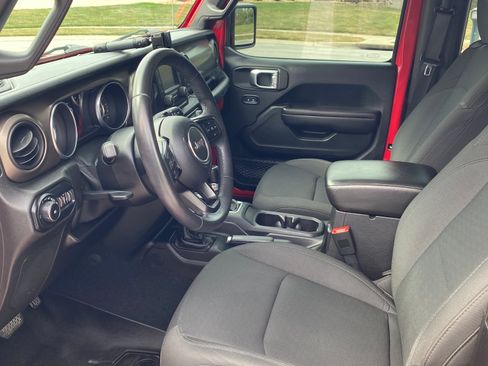 Used 2018 Jeep Wrangler Sport image 5