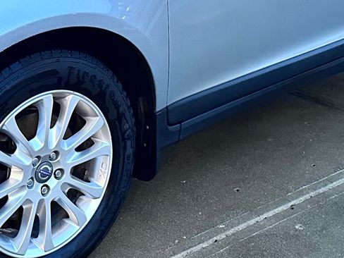 Used 2010 Volvo XC60 T6 image 6