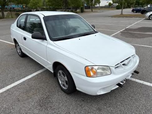 Used 2002 Hyundai Accent GS FWD image 2