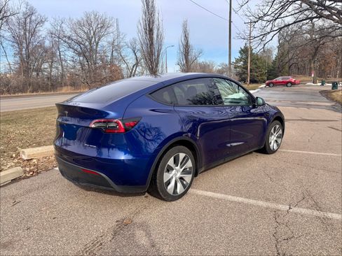 Used 2023 Tesla Model Y Long Range image 5