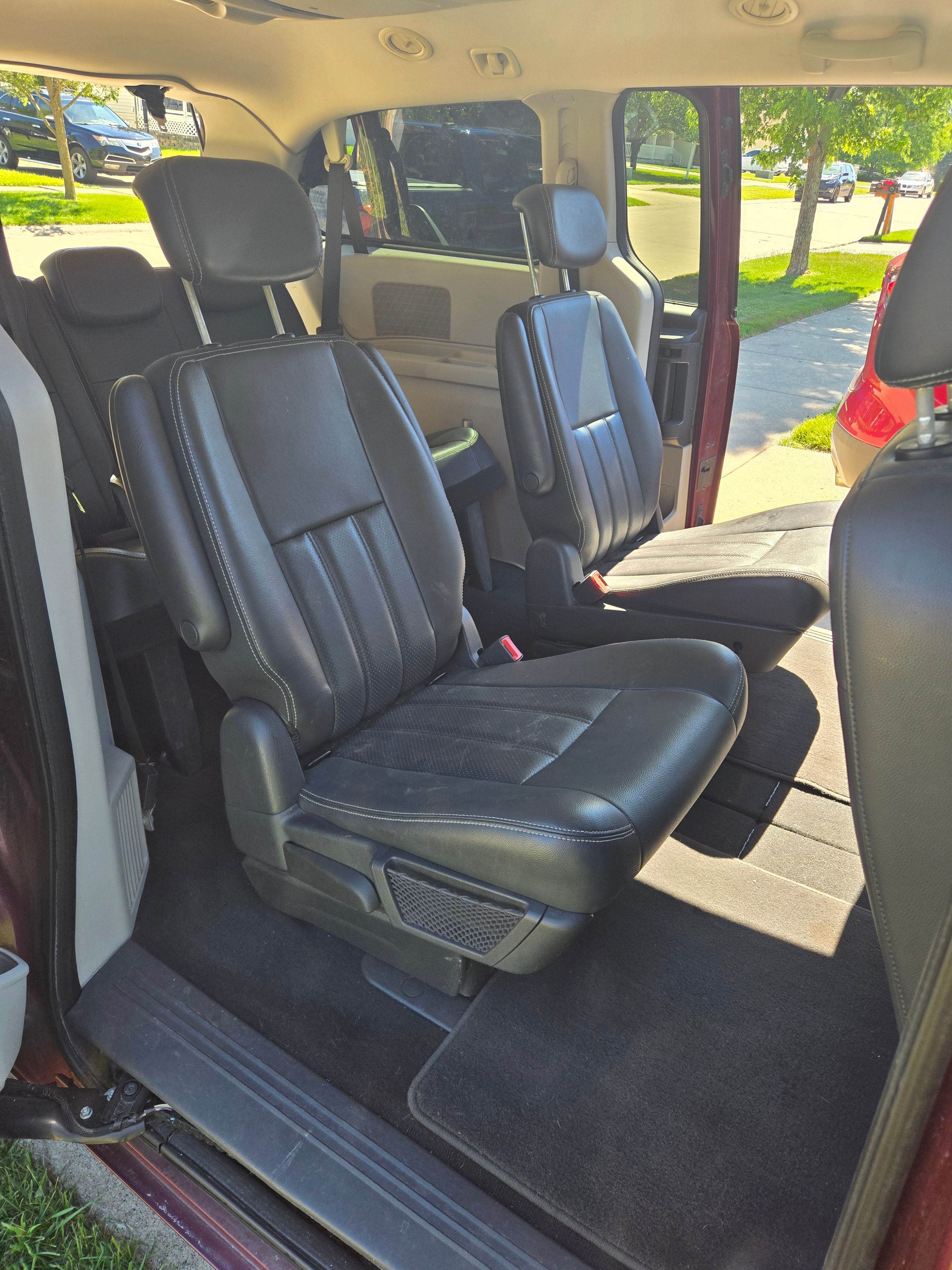 Used 2009 Dodge Grand Caravan SXT FWD image 10