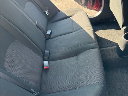 Used 2018 Nissan Versa SV FWD image 10
