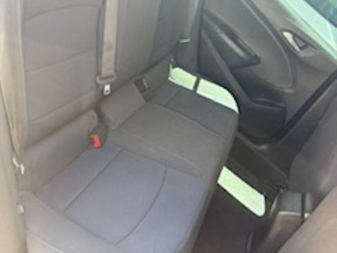 Used 2018 Chevrolet Cruze LS FWD image 4