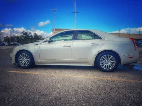 Used 2011 Cadillac CTS Luxury image 6