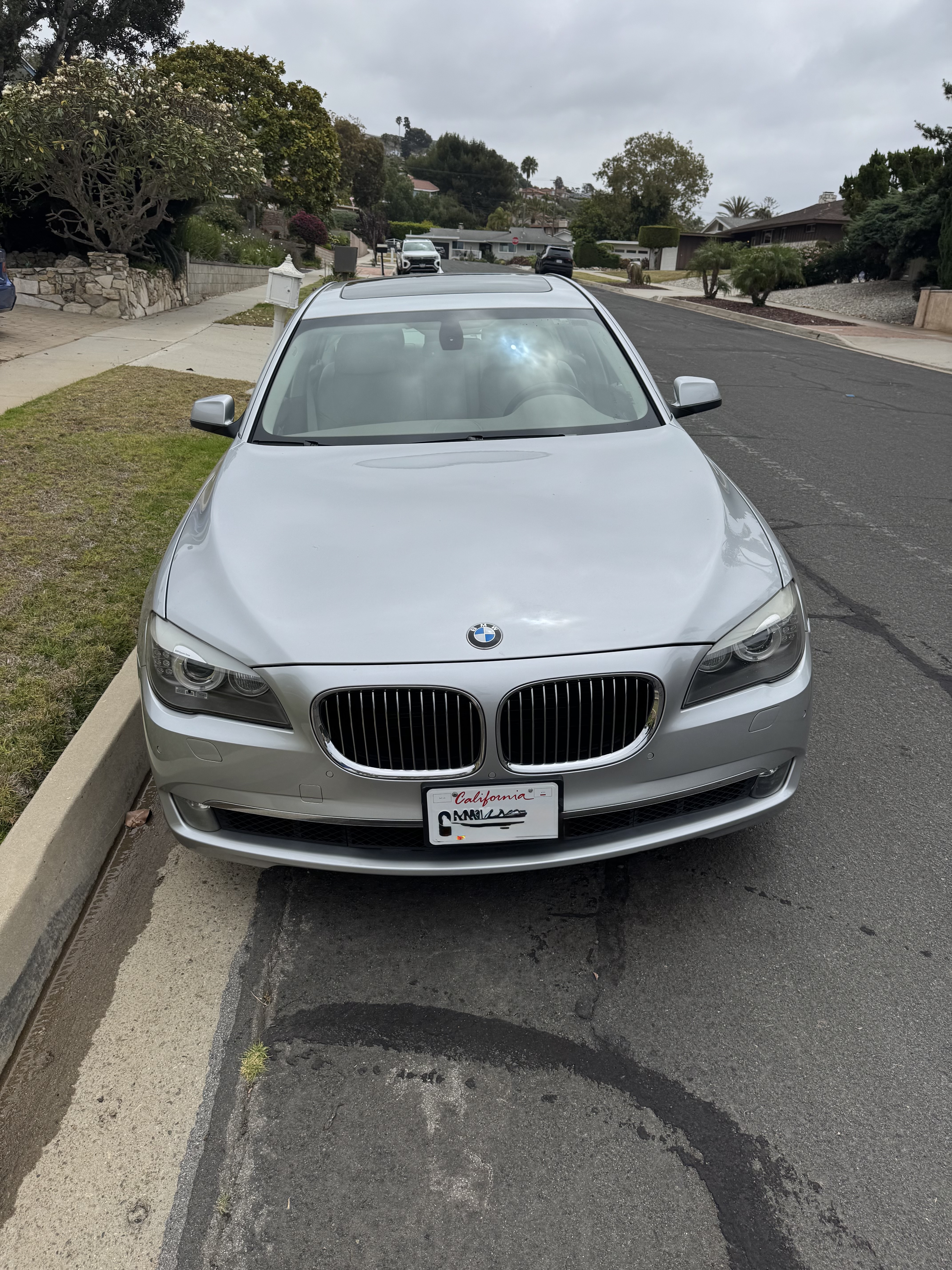 Used 2011 BMW 740Li RWD image 4