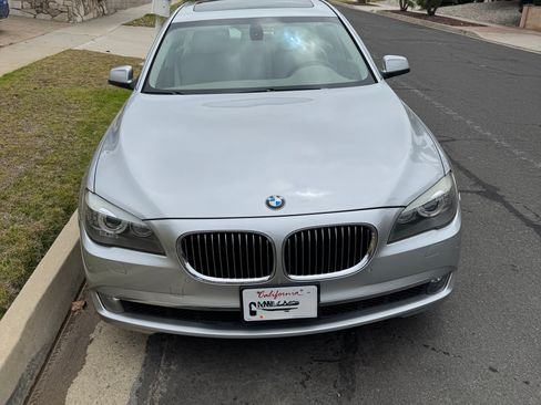 Used 2011 BMW 740Li RWD image 4