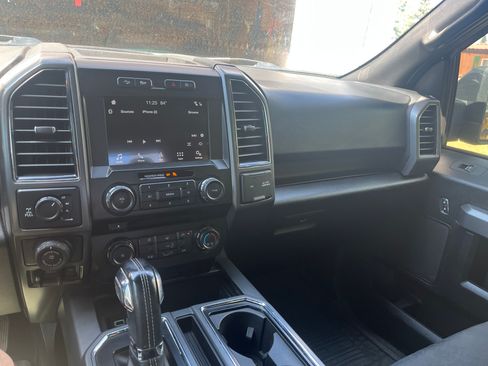 Used 2018 Ford F150 XLT w/ Equipment Group 302A Luxury image 17