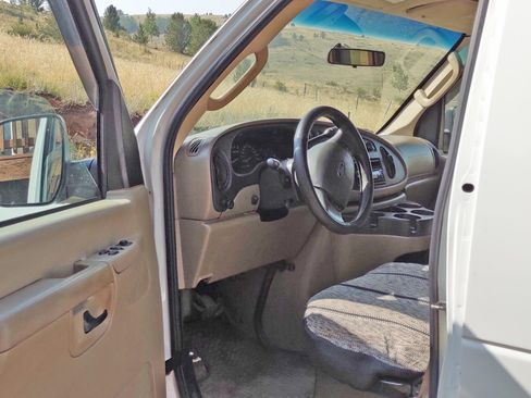 Used 2008 Ford E-350 and Econoline 350 XLT image 6