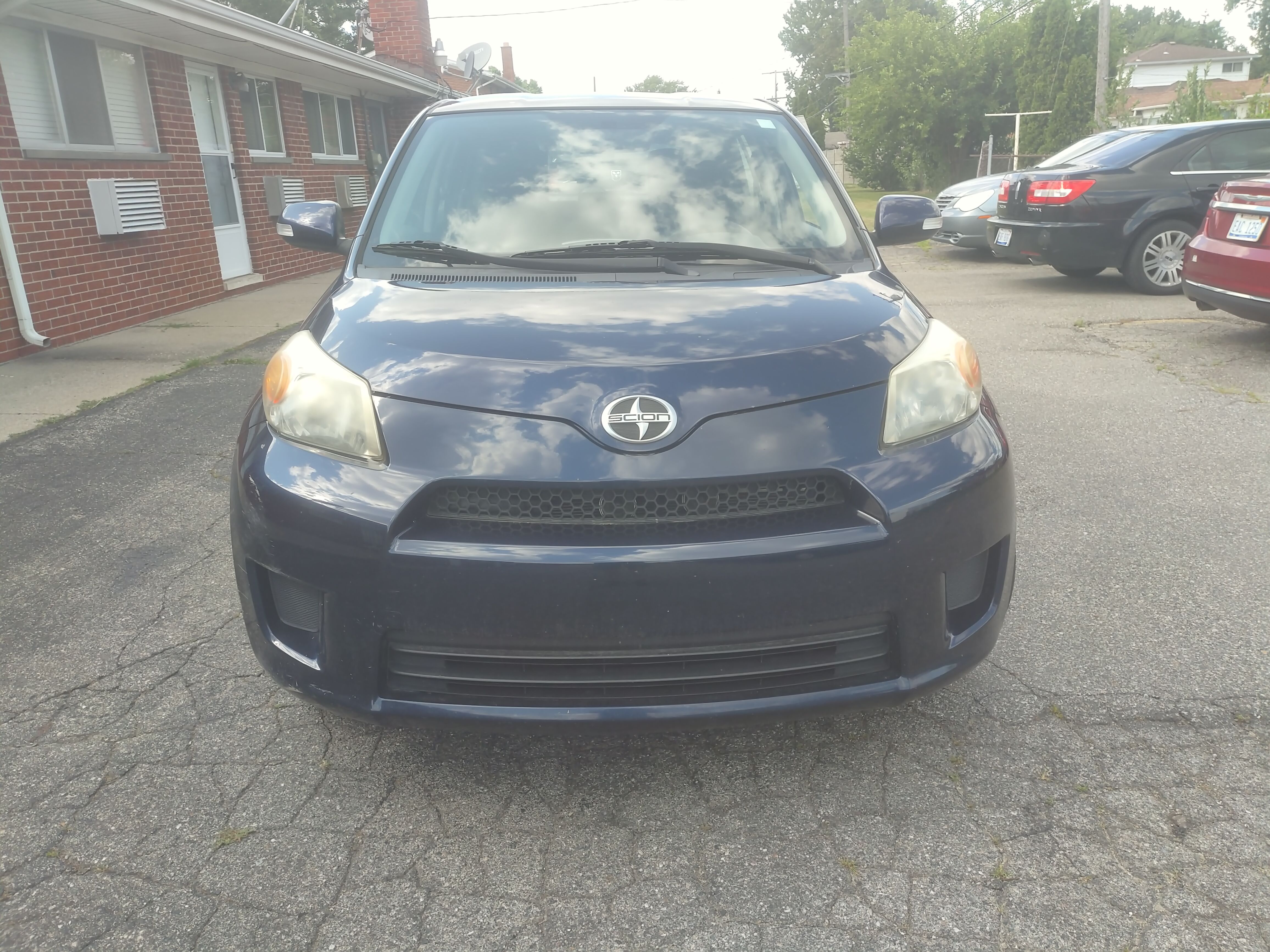 Used 2012 Scion xD FWD image 2