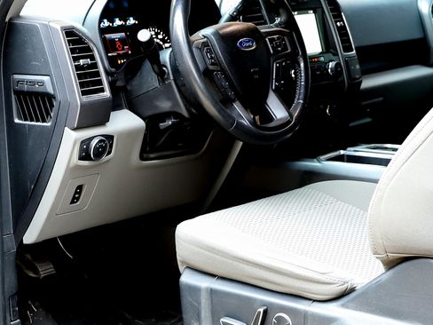 Used 2017 Ford F150 XLT w/ Equipment Group 302A Luxury image 22