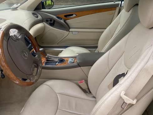 Used 2008 Mercedes-Benz SL 550 image 17