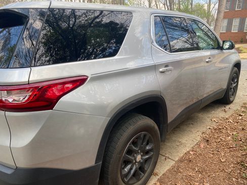 Used 2019 Chevrolet Traverse LS image 6