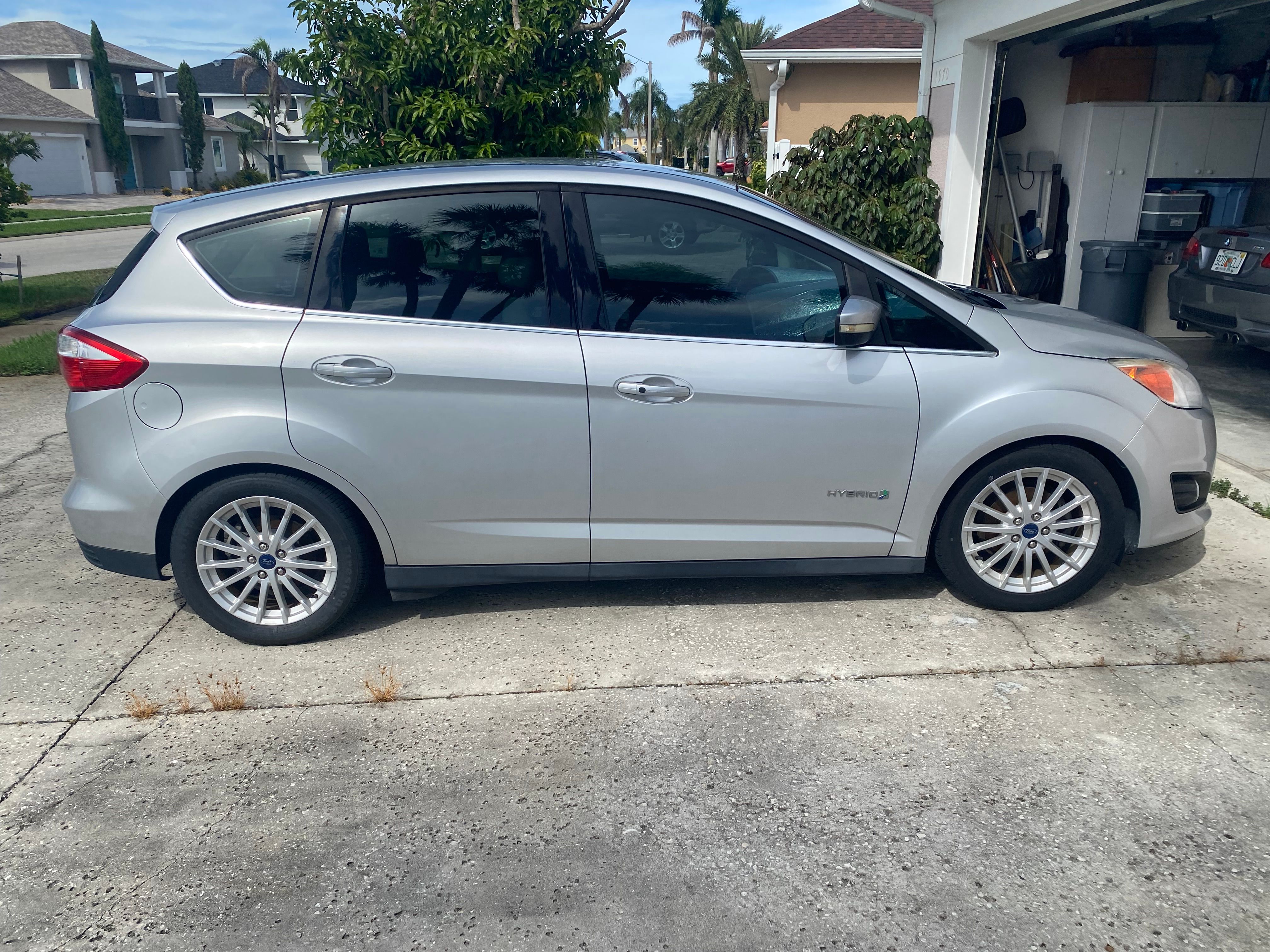 Used 2015 Ford C-MAX SEL w/ Equipment Group 302A FWD image 1