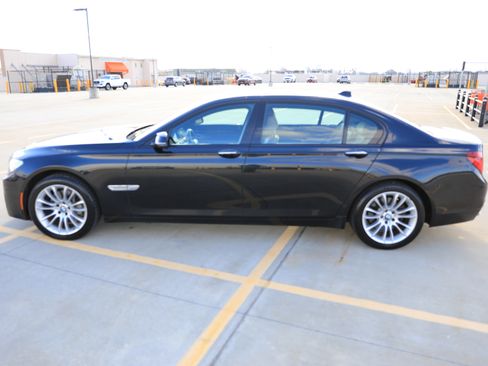 Used 2015 BMW 740Ld xDrive image 2