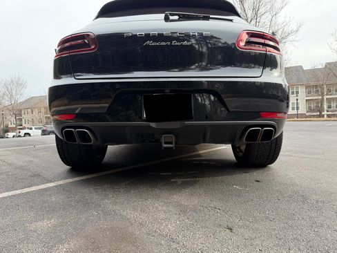 Used 2017 Porsche Macan Turbo AWD/4WD image 26