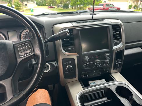 Used 2017 RAM 2500 SLT AWD/4WD image 11