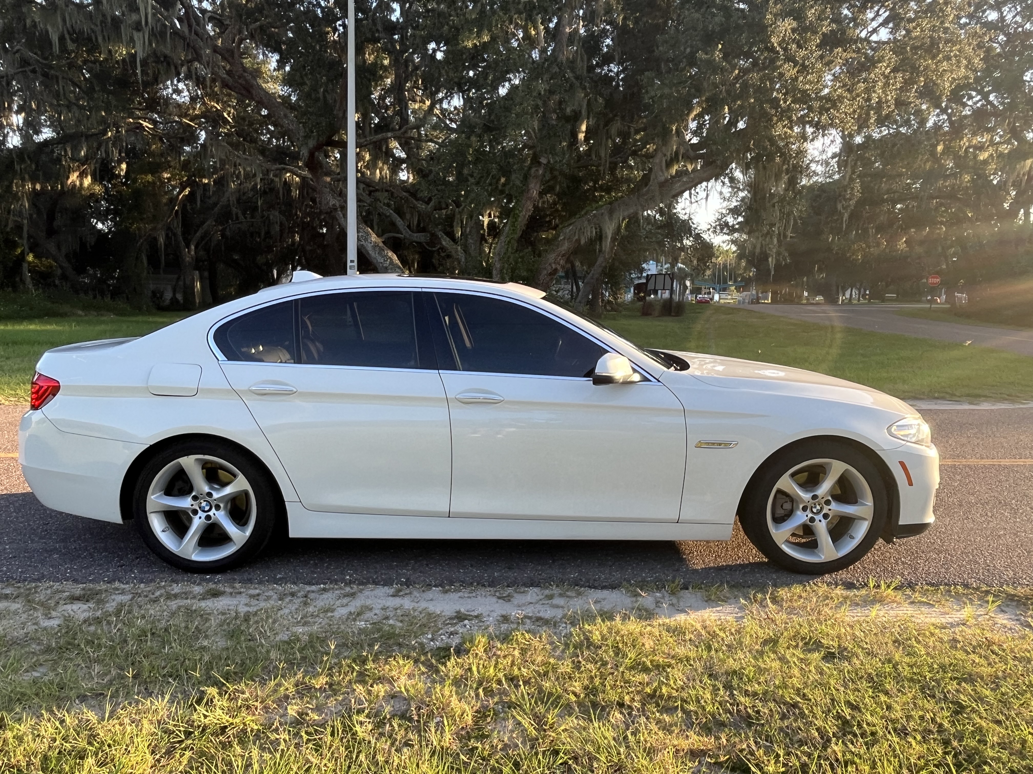 Used 2015 BMW 528i Sedan RWD image 5