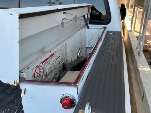 Used 2001 Ford F250 2WD SuperCab Super Duty image 11