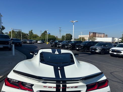 Used 2023 Chevrolet Corvette Z06 image 12