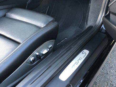 Used 2015 Porsche 911 Carrera S RWD image 11