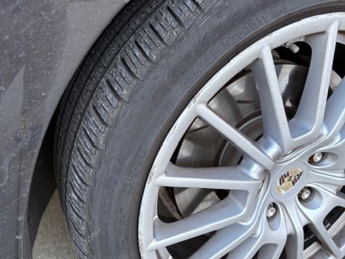 Used 2011 Porsche Panamera 4S image 19