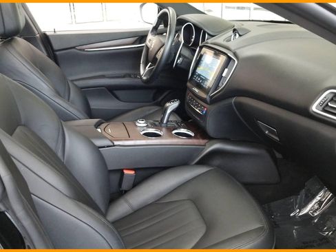 Used 2019 Maserati Ghibli S image 12