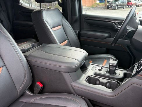 Used 2023 GMC Sierra 1500 AT4 w/ AT4 Preferred Package AWD/4WD image 14